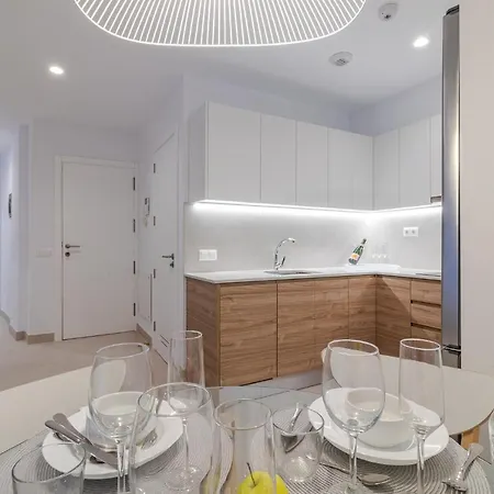 Flatguest Viriato - Wifi - Ac - Terraza Compartida Διαμέρισμα *